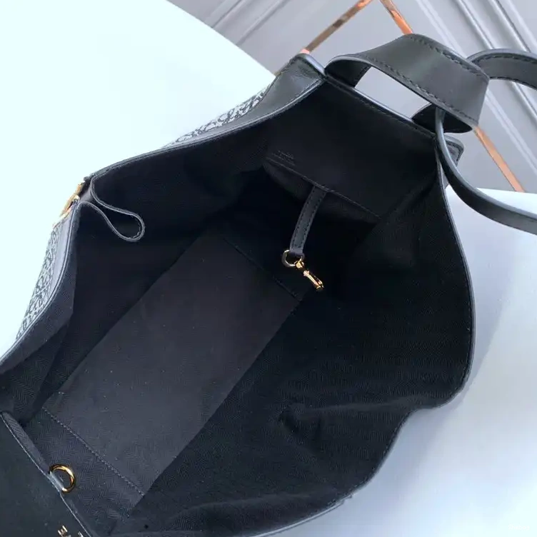 2210YA0052 Bag Loewe 0821
